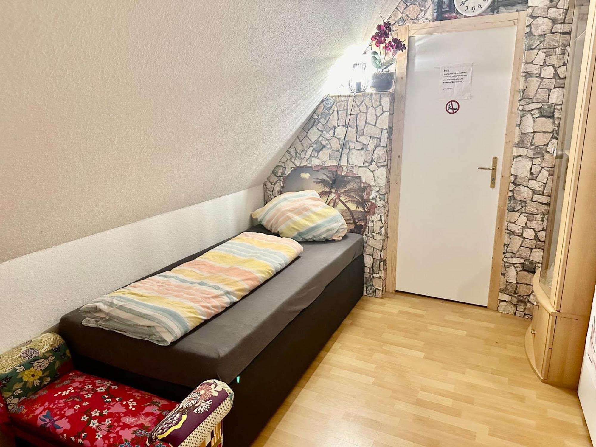 Ferienzimmer Healing Und Montuerwohnung Weissenfels Exterior photo