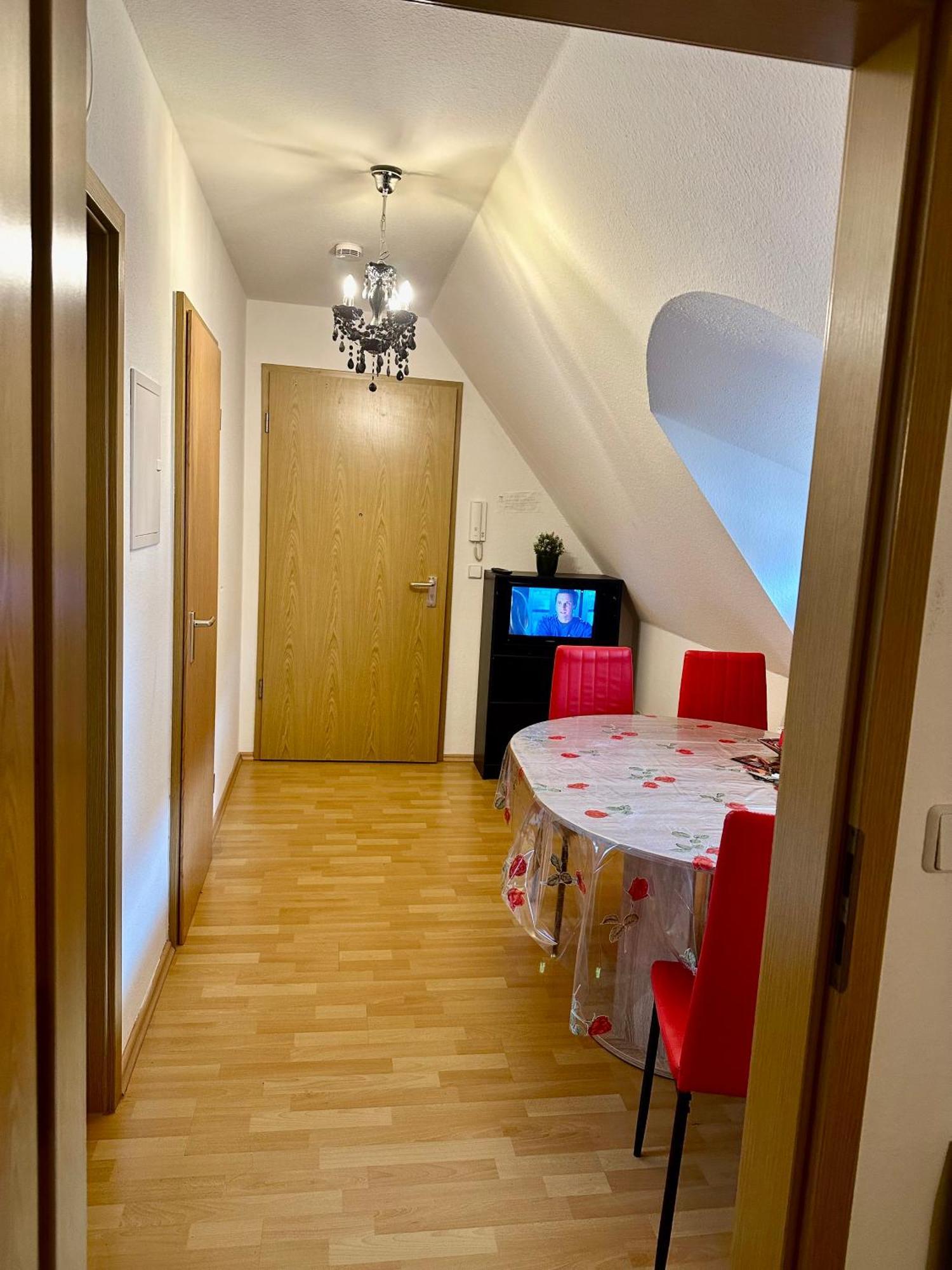 Ferienzimmer Healing Und Montuerwohnung Weissenfels Exterior photo